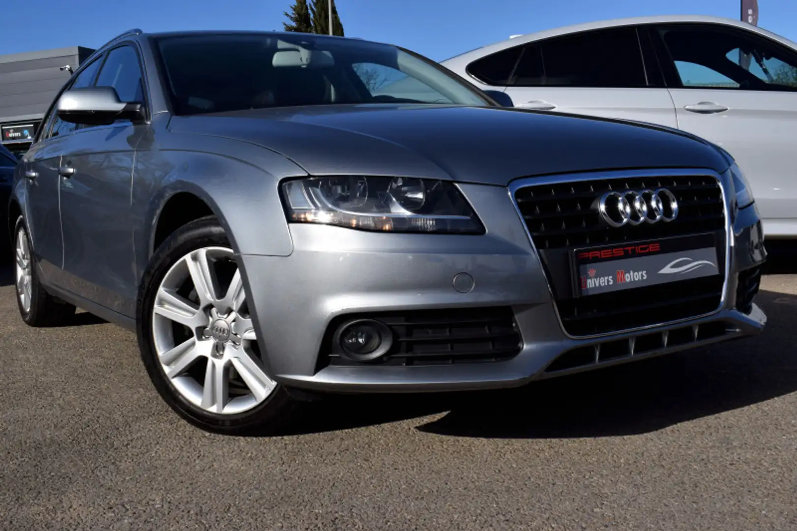 Audi A4 2.0 TDI 143CH DPF AMBIENTE Gris - 1
