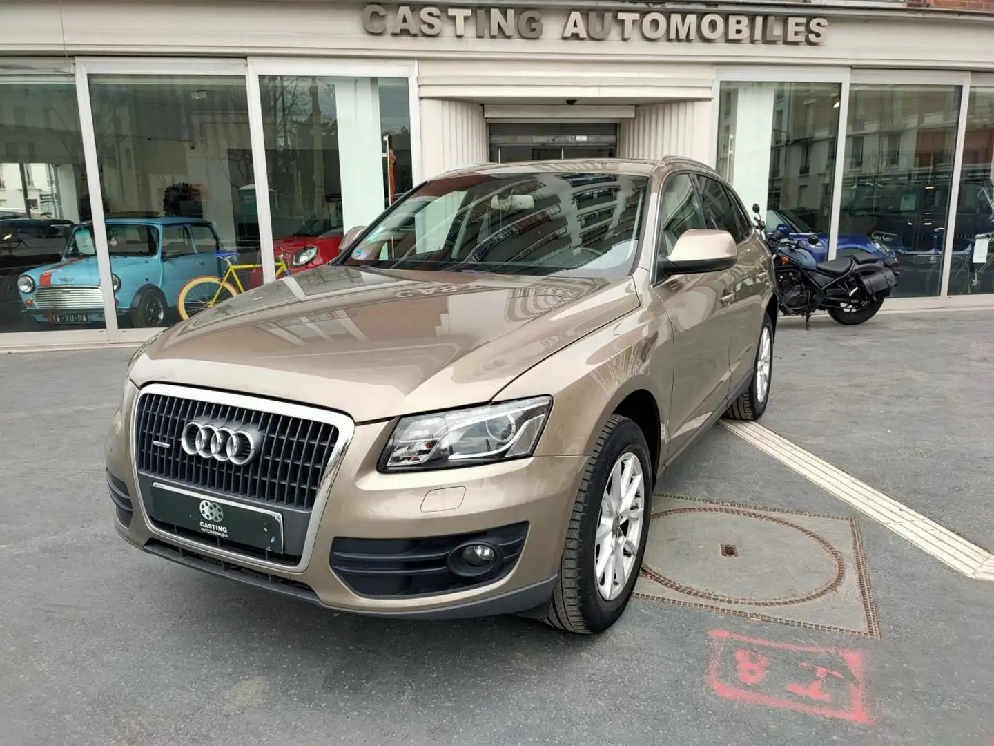 Audi Q5 2.0 TFSI 211CH AVUS QUATTRO S TRONIC 7 Beige - 1