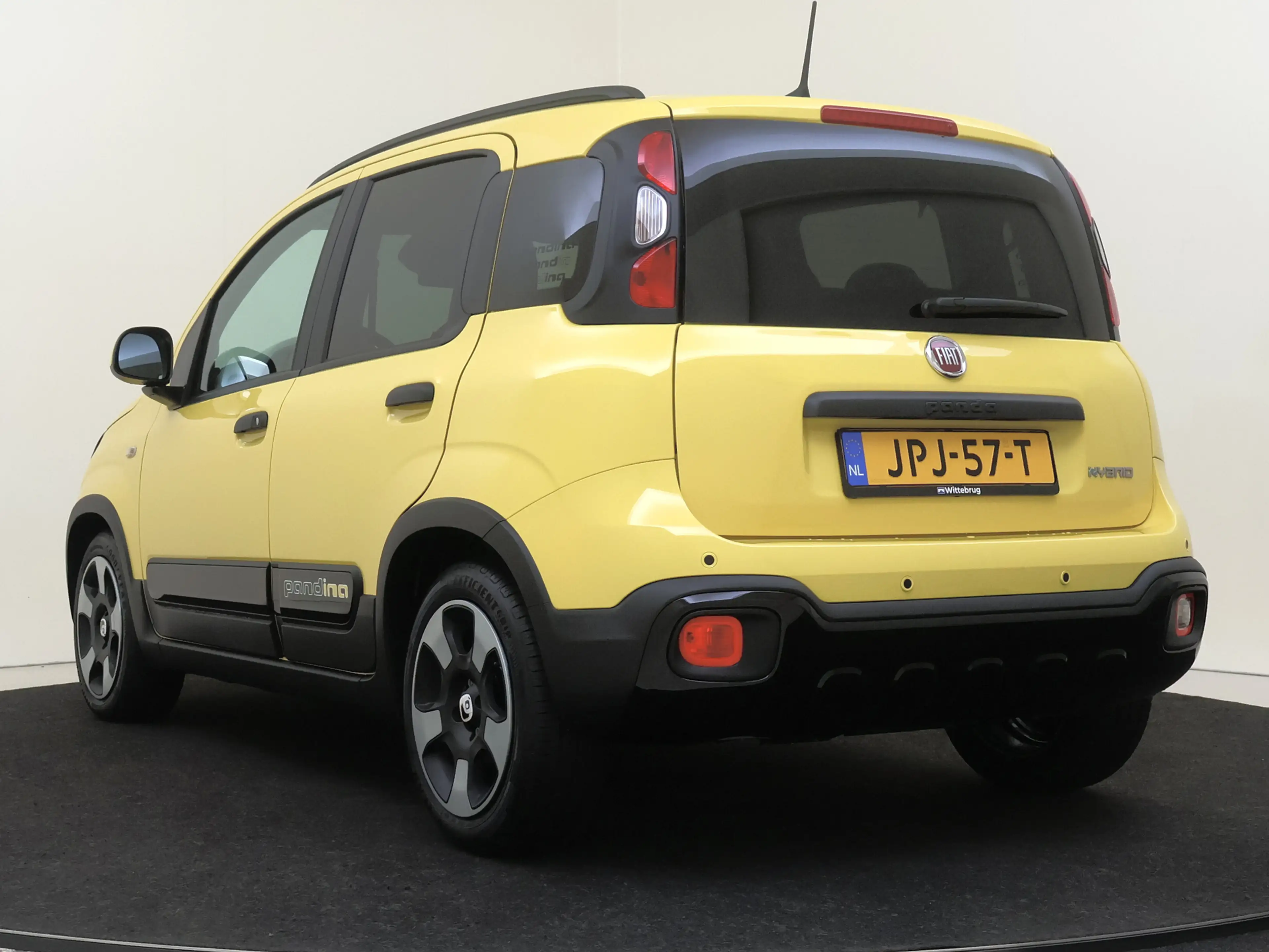Fiat Panda 1.0 Hybrid Pandina — photo 4