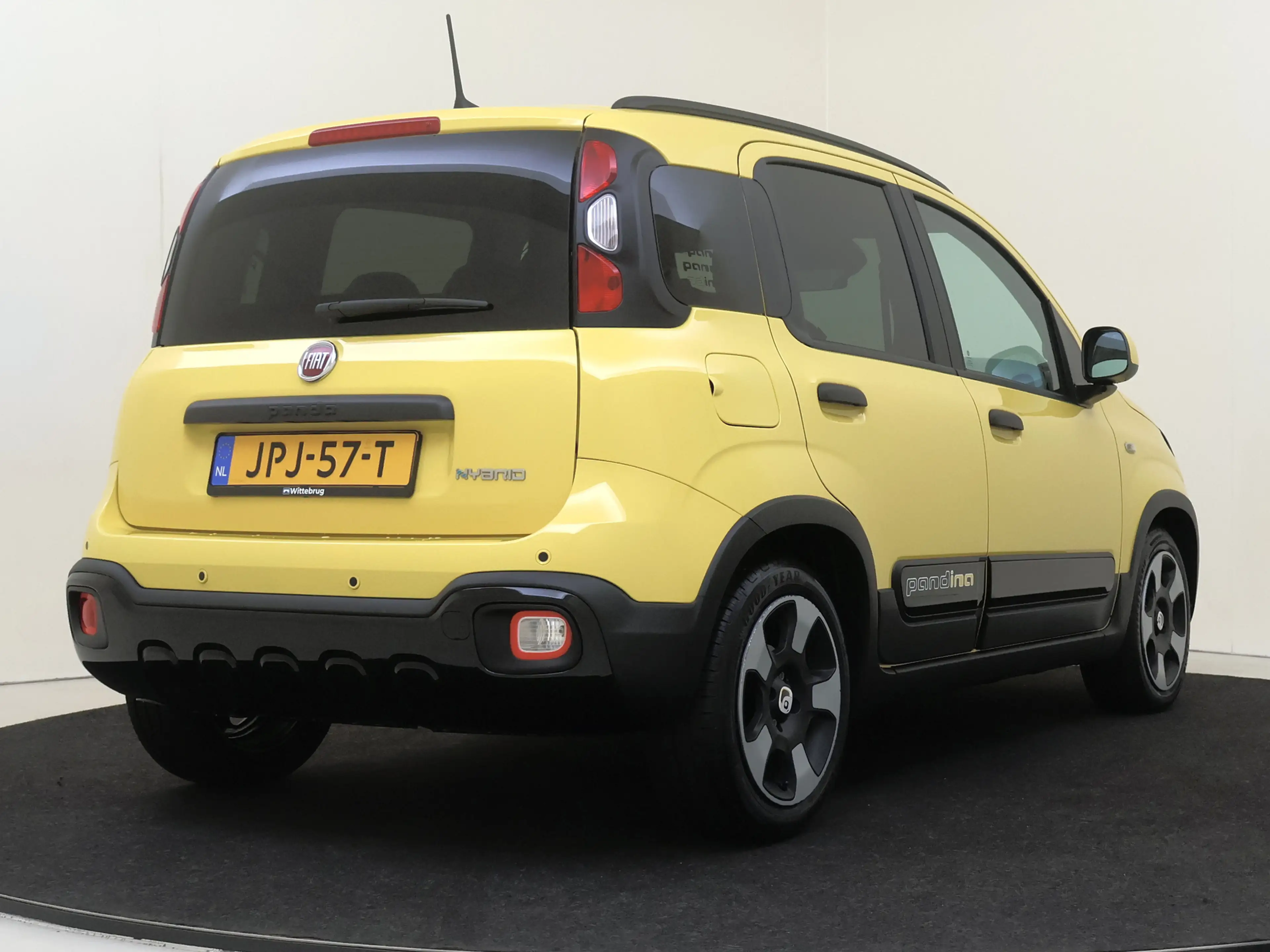 Fiat Panda 1.0 Hybrid Pandina — photo 11