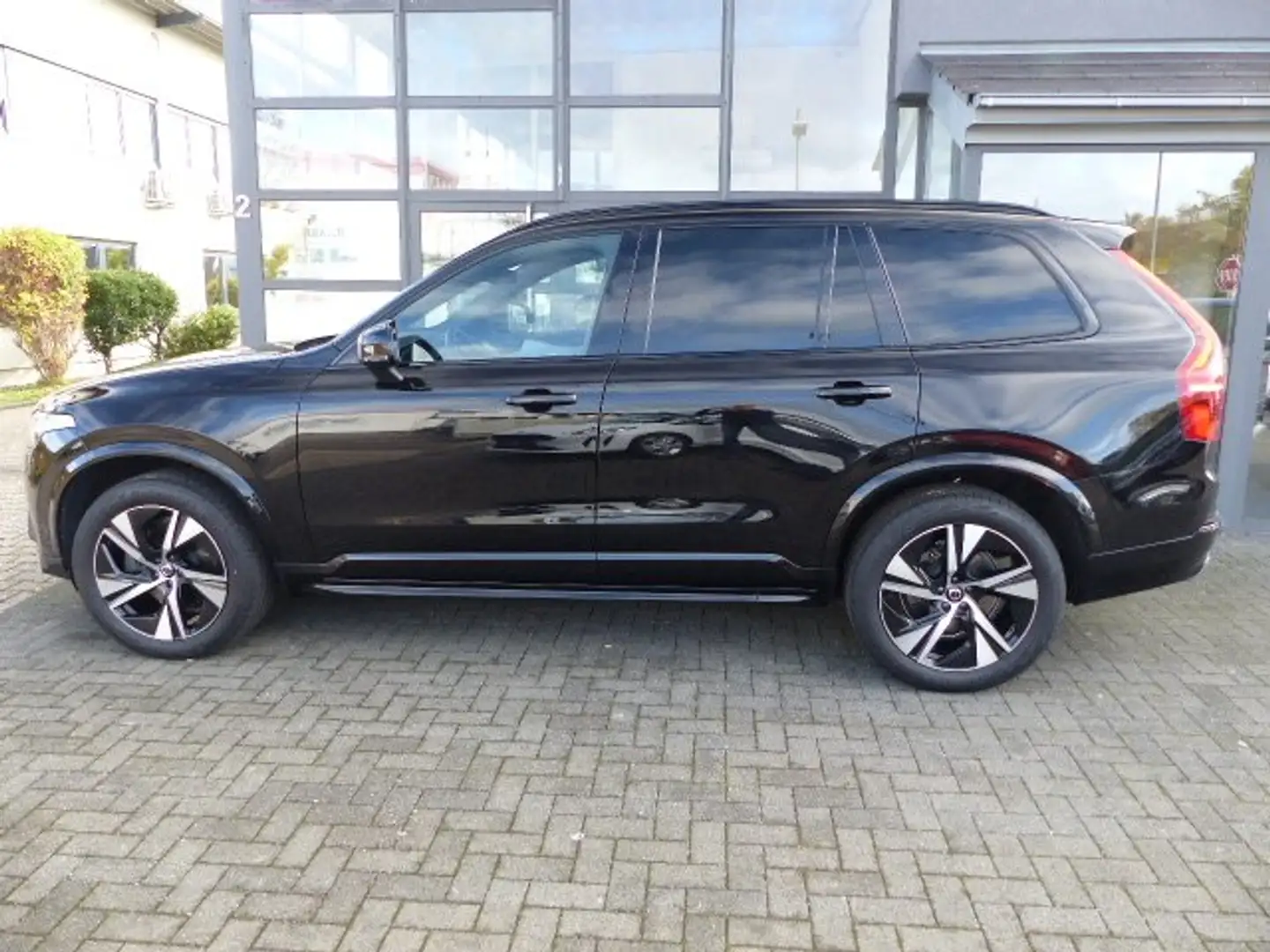 Volvo XC90 R Design B5 AWD Aut.EU6d*1.-HD*STANDHZG*AHK*CAM* Schwarz - 2