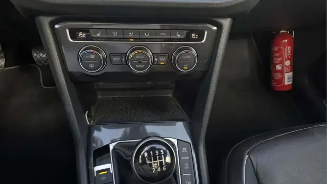 Volkswagen Tiguan view 20