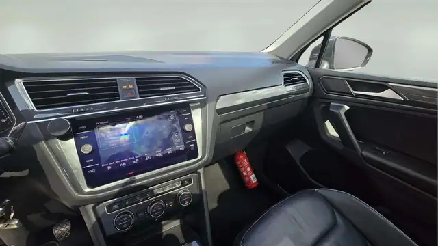 Volkswagen Tiguan view 19