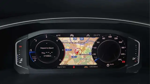 Volkswagen Tiguan view 17