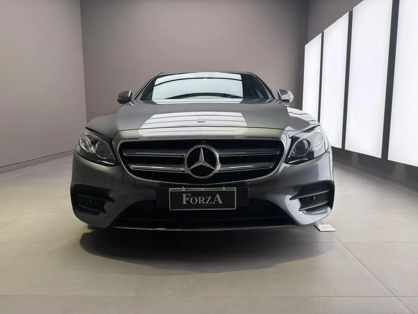 Mercedes-Benz E 220 W213 Berlina d Premium Plus 4matic auto AMG Pack Argintiu - 2