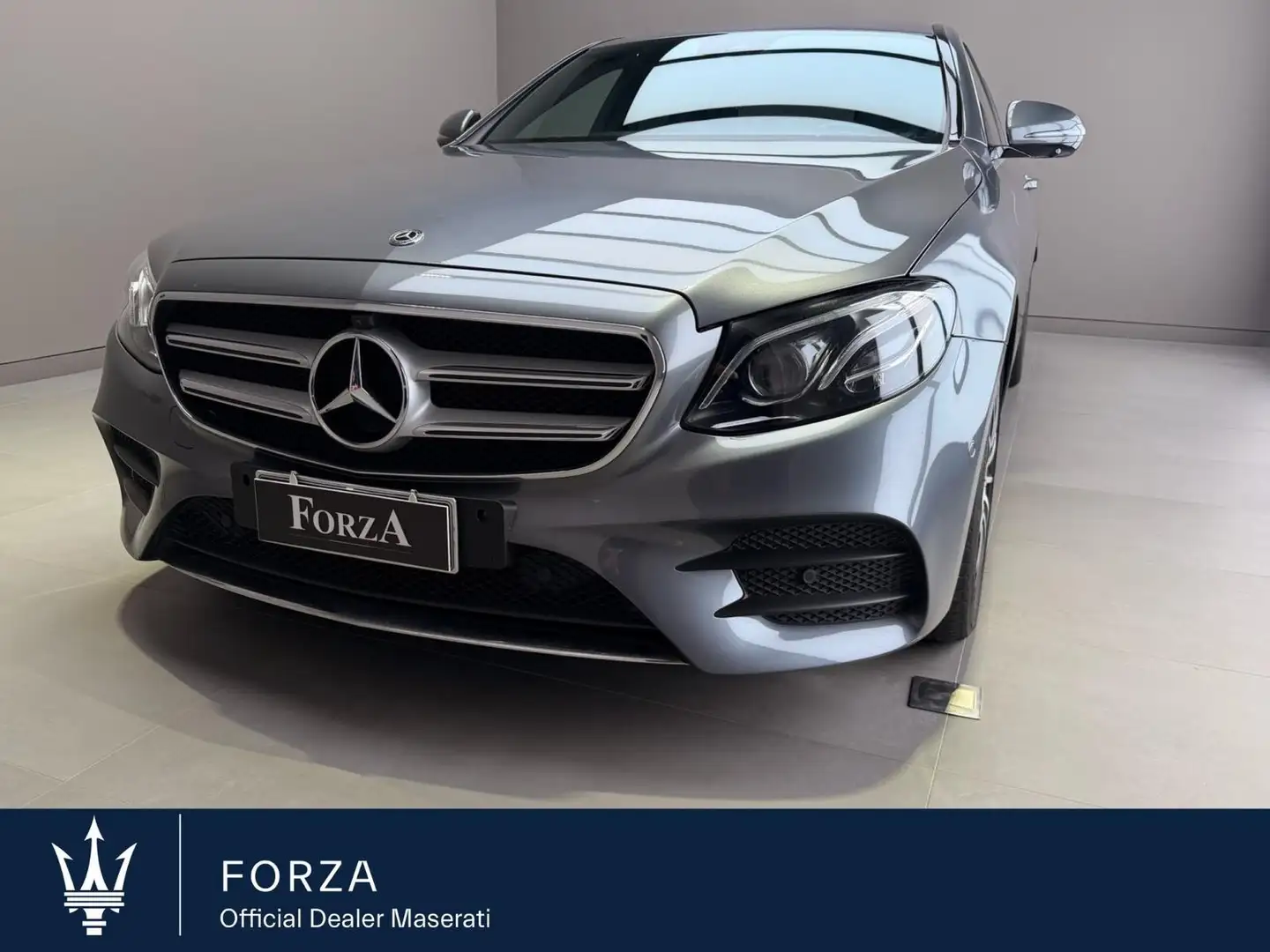 Mercedes-Benz E 220 W213 Berlina d Premium Plus 4matic auto AMG Pack Silver - 1