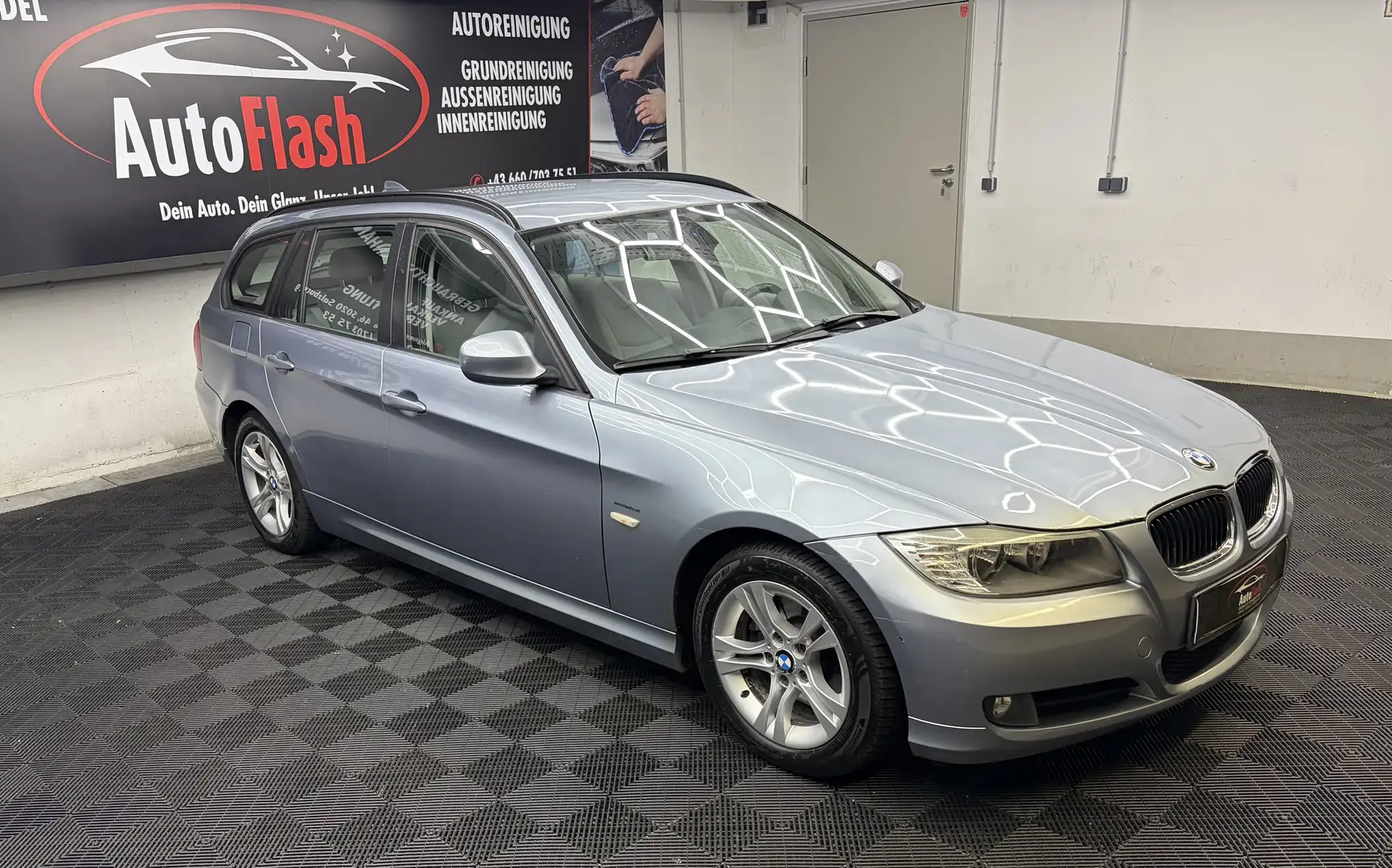 BMW 318 318d Pickerl 05.2026 + 4 Monate Blau - 2