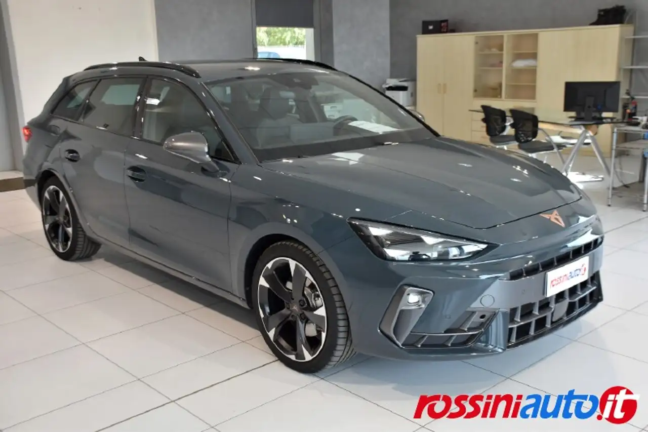 2025 CUPRA Leon SPORTSTOURER 1.5 E-HYBRID 204 CV DSG PLUG-IN UFFICIALE ITALIANA - PREZZO REALE SENZA VINCOLI FINANZIARI - NUOVO MOD, photograph 3
