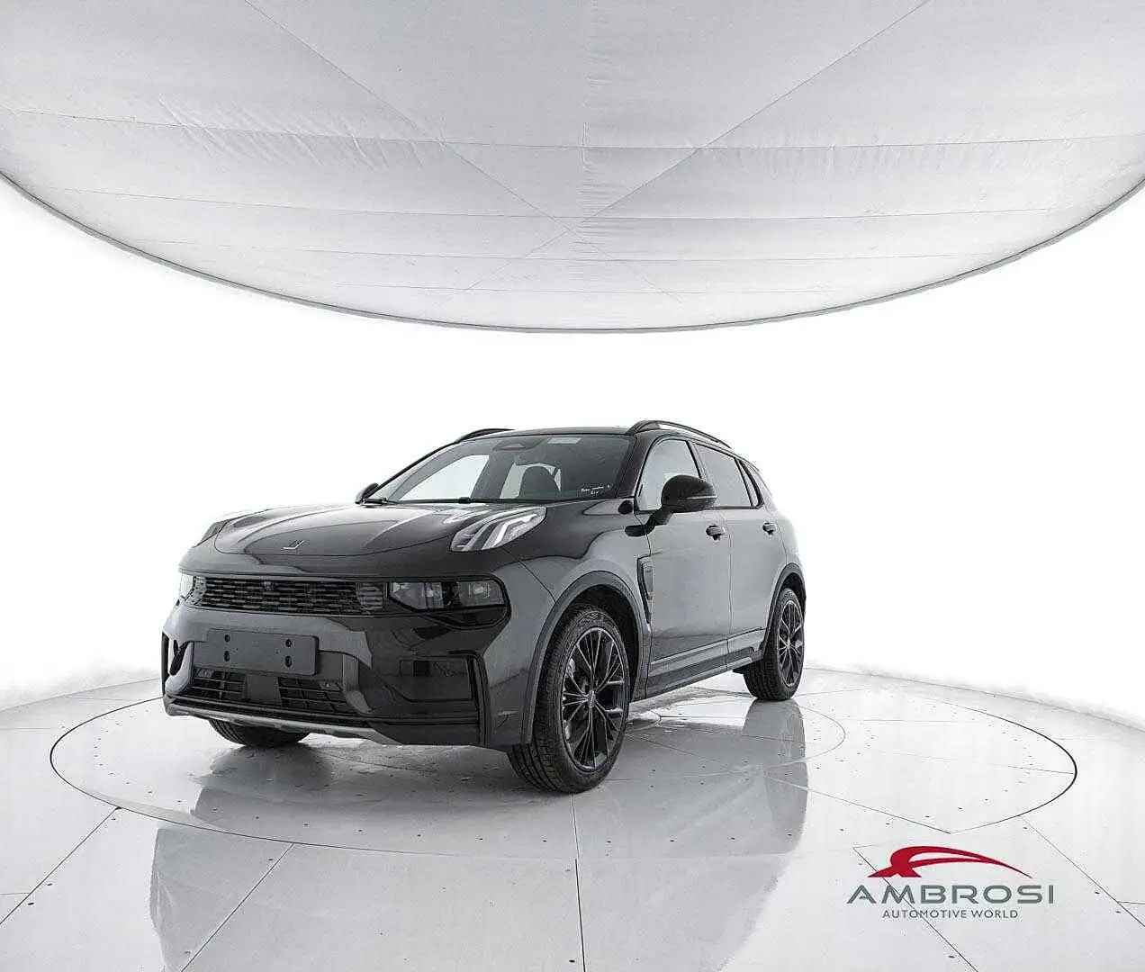 Lynk & Co 01 PHEV MORE Černá - 1