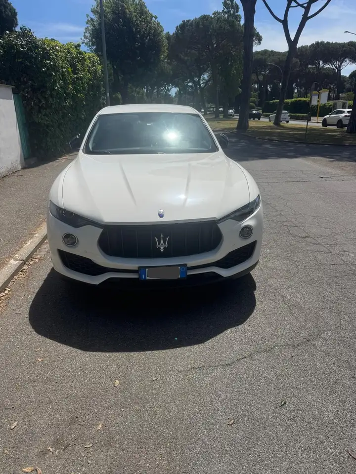 Maserati Levante 2021