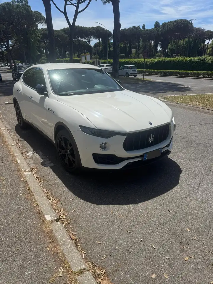 Maserati Levante 2021