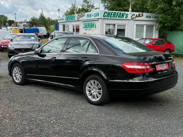 Mercedes-Benz E 300 300 DIESEL BlueTec Hybrid (212.098)