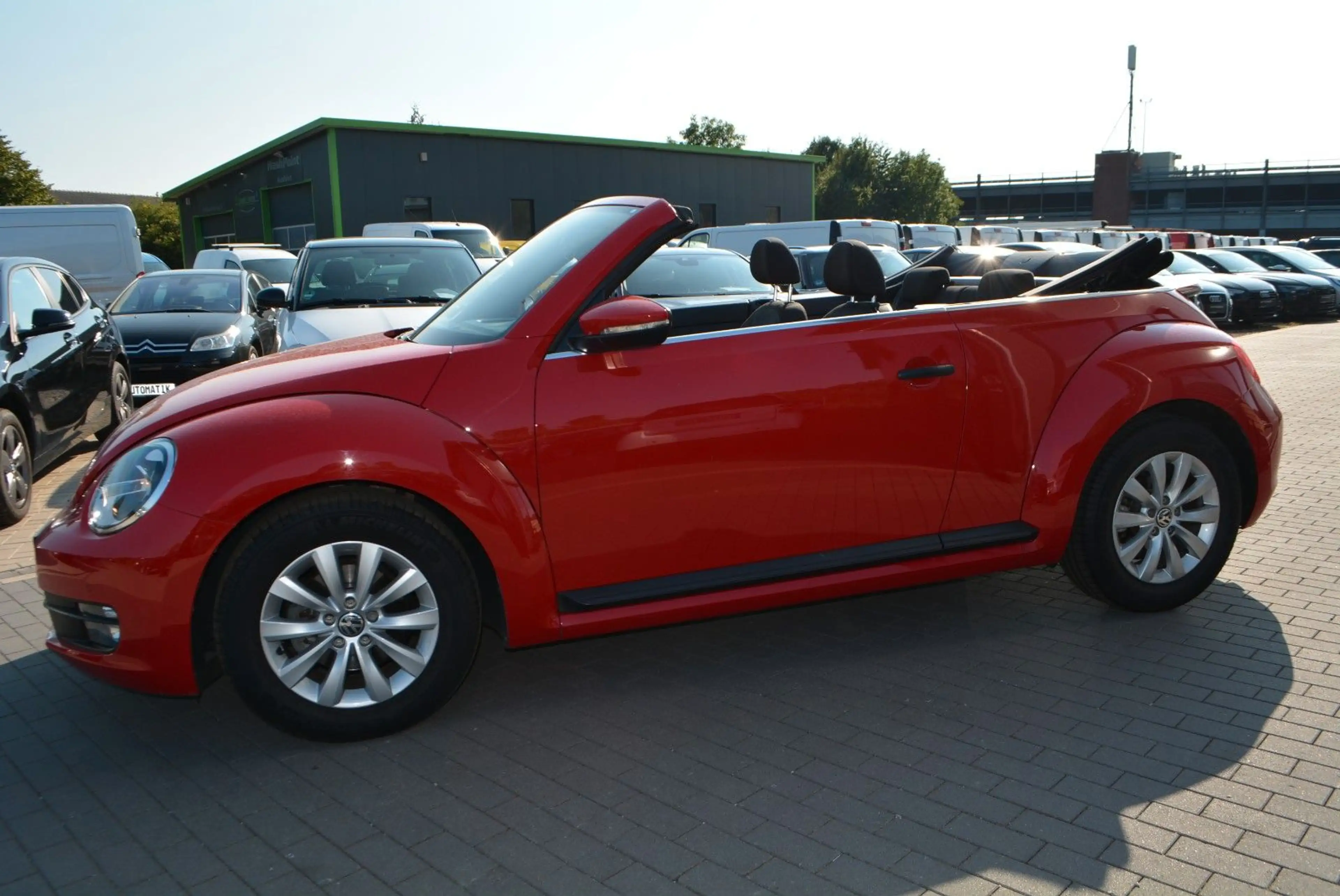 Volkswagen Beetle Cabriolet BMT-Kamera-Garantie incl. — photo 2