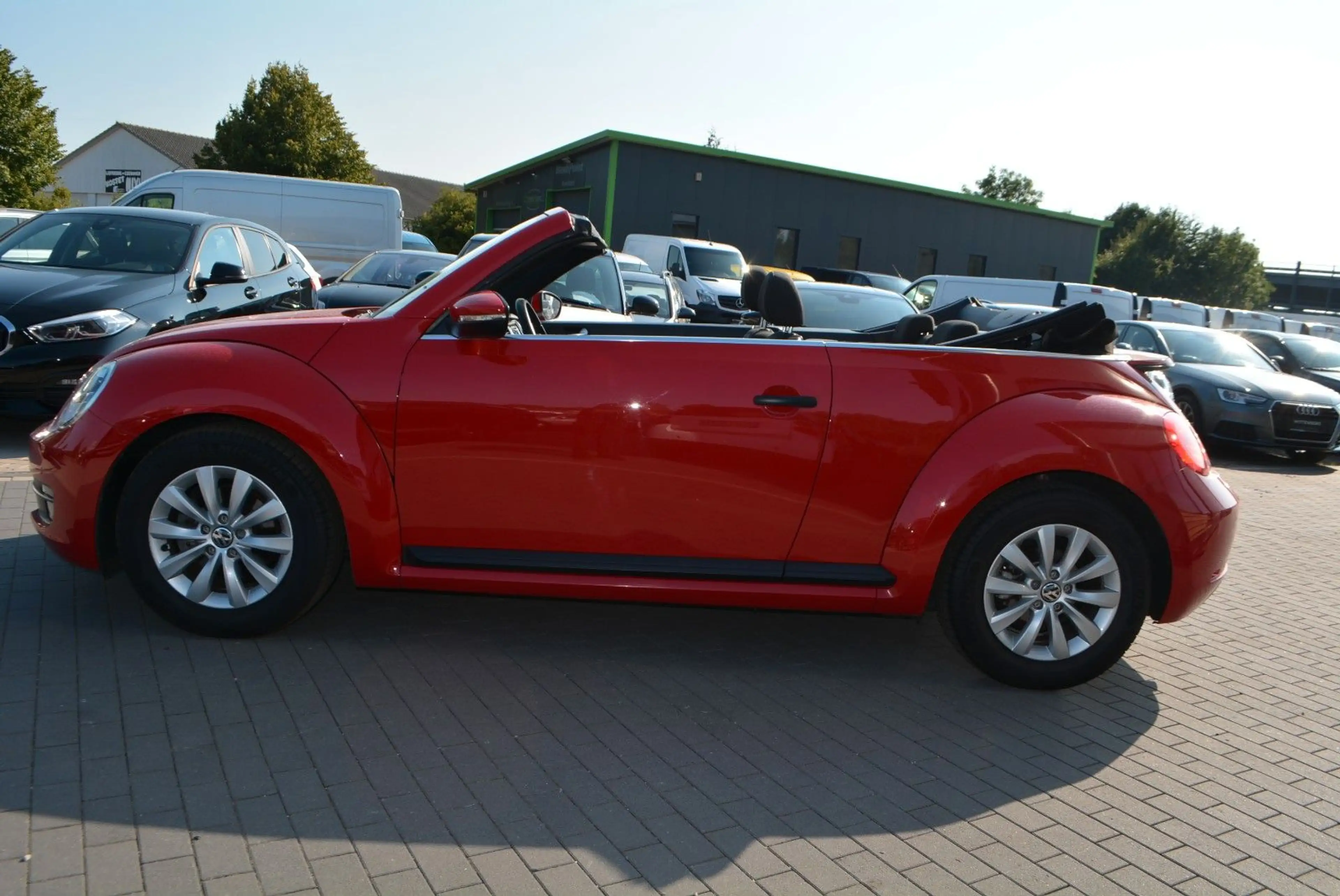 Volkswagen Beetle Cabriolet BMT-Kamera-Garantie incl. — photo 11