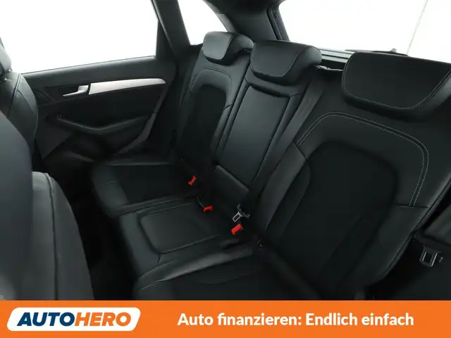 Audi Q5 view 14