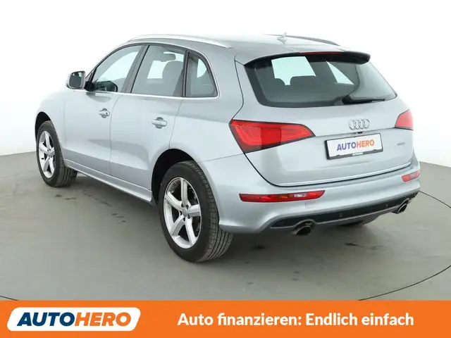 Audi Q5 view 4