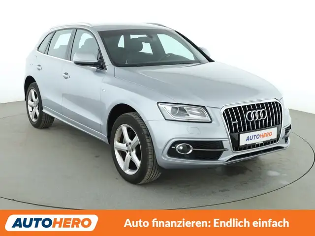 Audi Q5 view 8