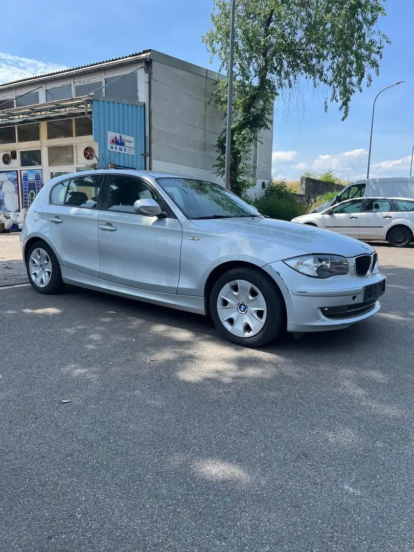 BMW 116 Baureihe 1 Lim. 116i  motorschaden !!! Argent - 1