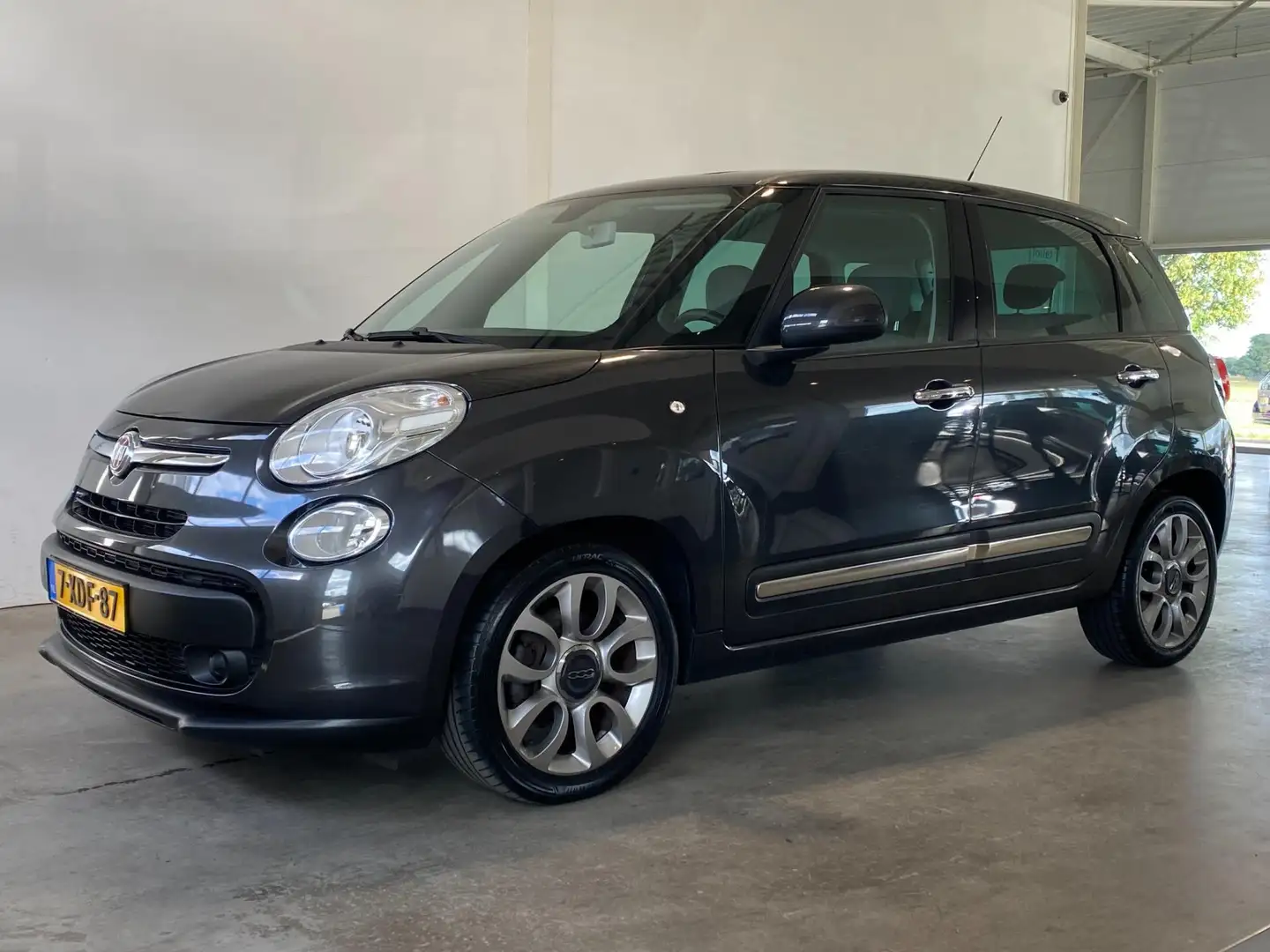 Fiat 500L 0.9 TwinAir PDC Cruise Clima NL-auto Grijs - 1