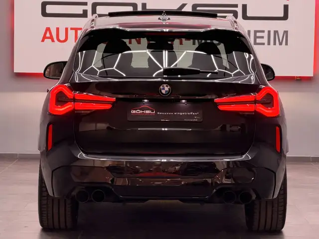 BMW X3 M view 6