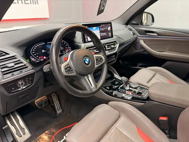 BMW X3 M view 8