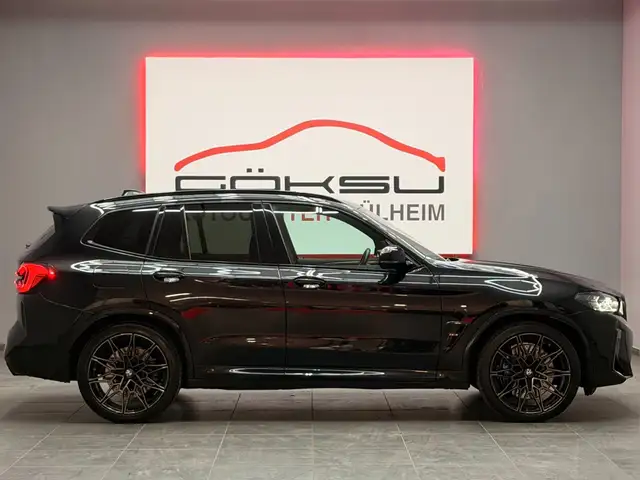 BMW X3 M view 5