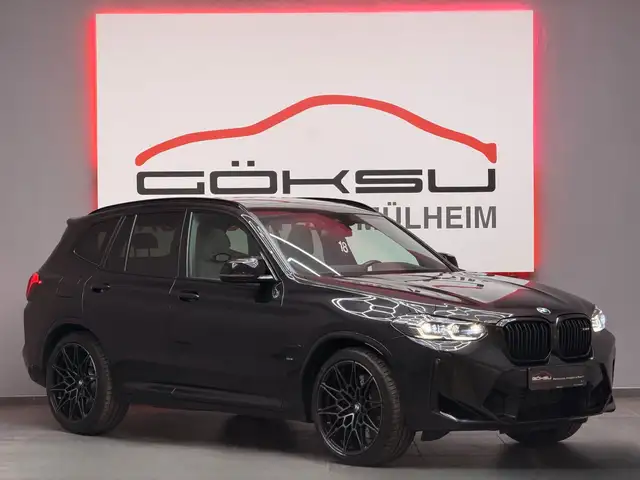 BMW X3 M view 4