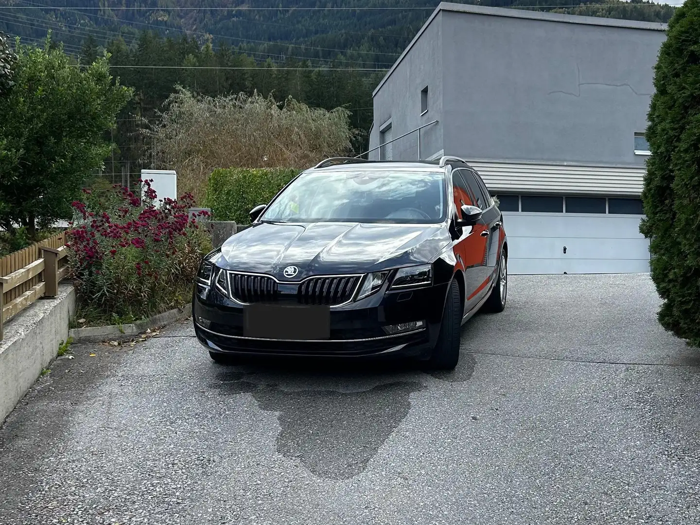Skoda Octavia Combi 1,6 Style Limited TDI 4x4 Schwarz - 1