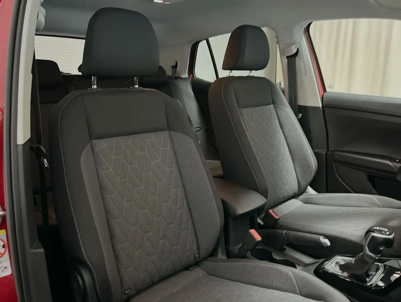 Volkswagen T-Cross 1.0 TSI DSG Life 23