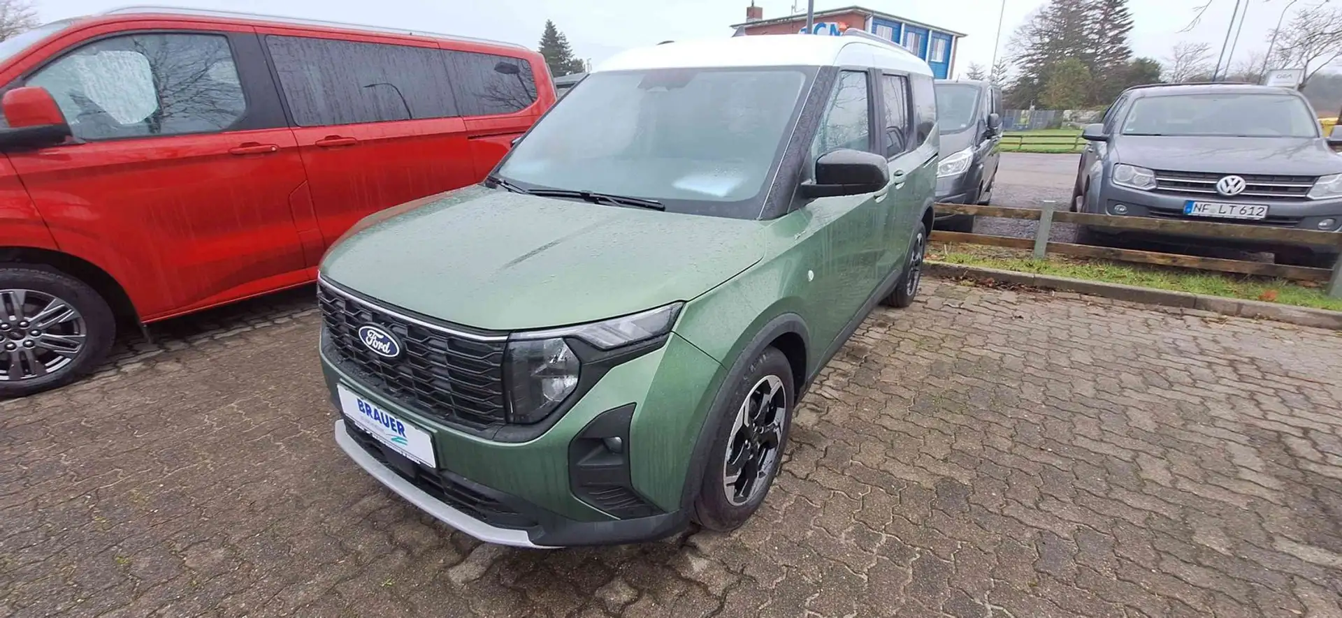 Ford Tourneo Courier Active Grün - 1