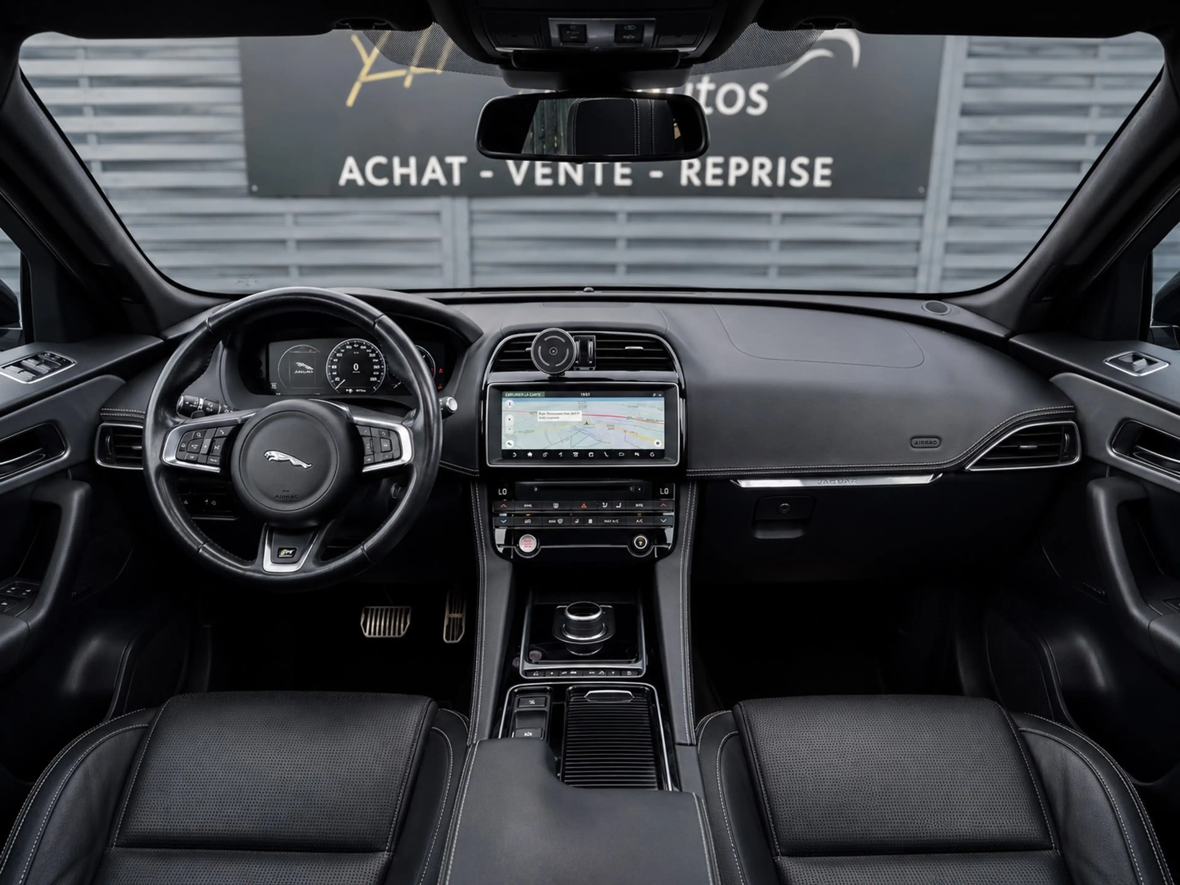 Jaguar F-Pace F-Pace 2.0 D AWD Limited Edition R-Sport — photo 10