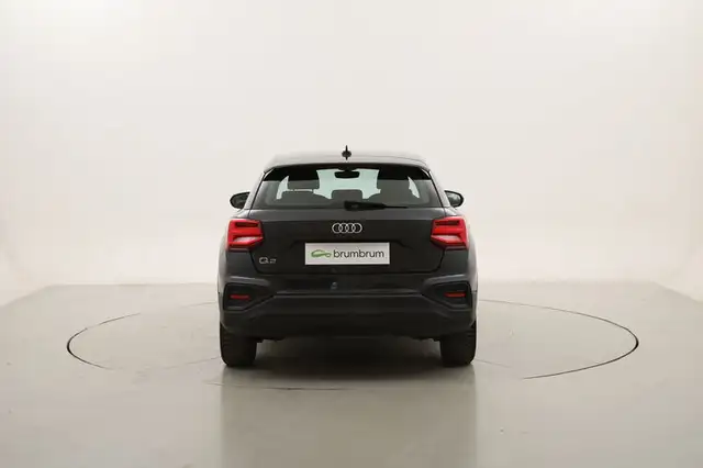 Audi Q2 view 4
