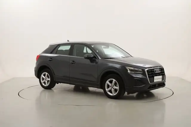 Audi Q2 view 7