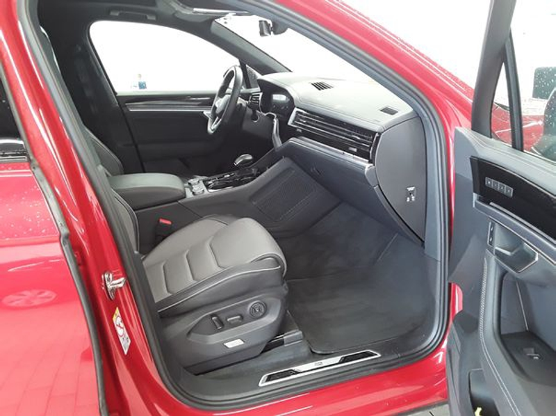 Volkswagen Touareg R-Line 3.0 TDI Sonderleasing! Panorama Standh. AHK — photo 4