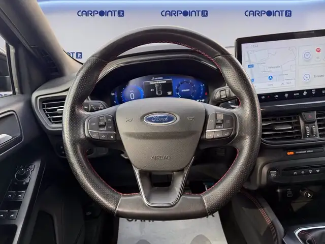 Ford Focus view 12