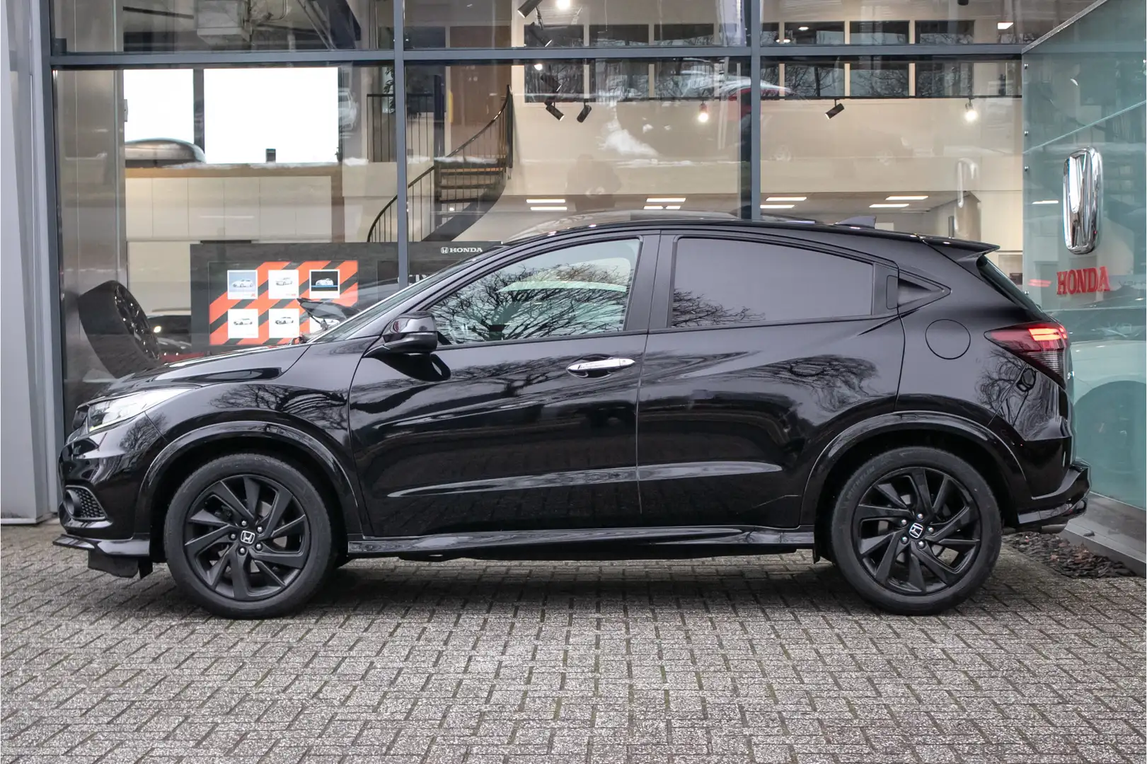 Honda HR-V 1.5 i-VTEC Turbo Sport Automaat - Trekhaak | 1400 Noir - 2