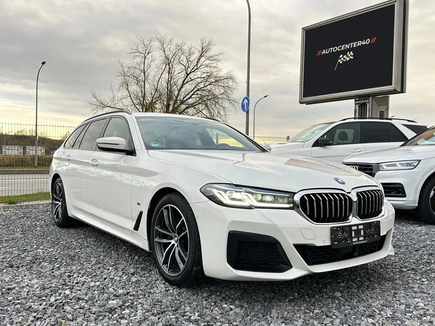 BMW 520 d M Sport/Laser/Virtual/ACC/Keyless/AHK/HUD Weiß - 1