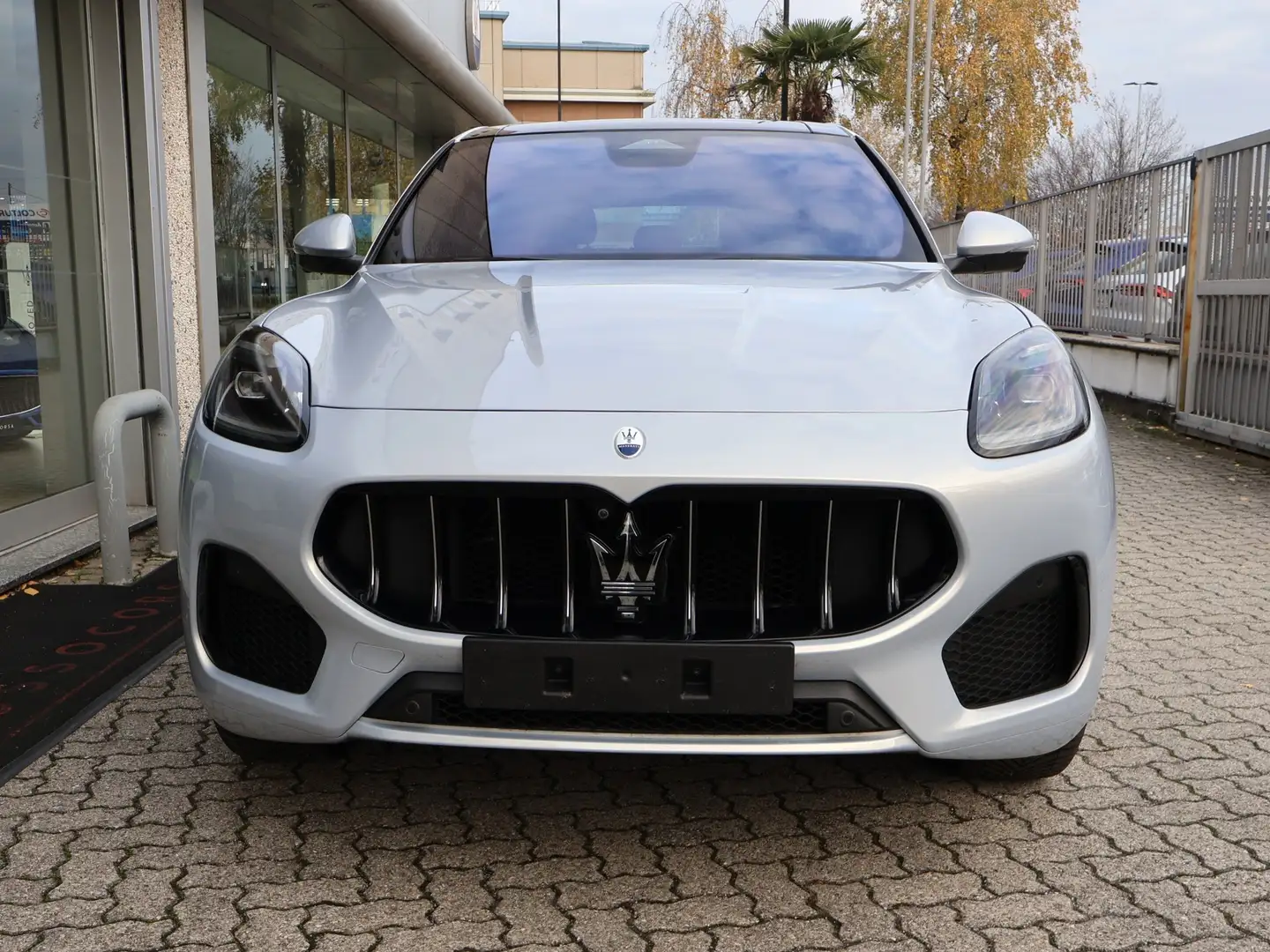 Maserati Grecale GT Hybrid 300 CV Weiß - 2