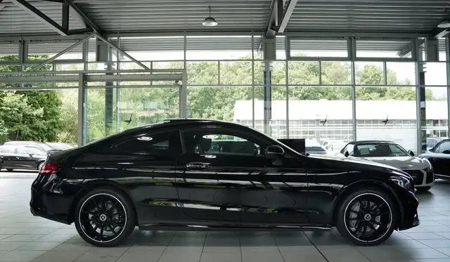 Mercedes-Benz C-Class view 7