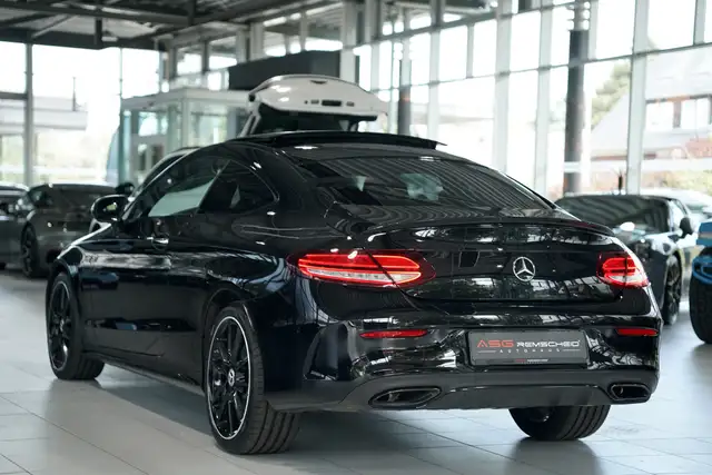 Mercedes-Benz C-Class view 13