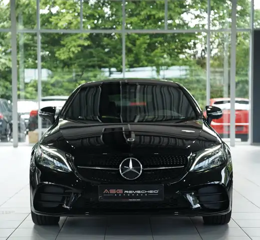 Mercedes-Benz C-Class view 4