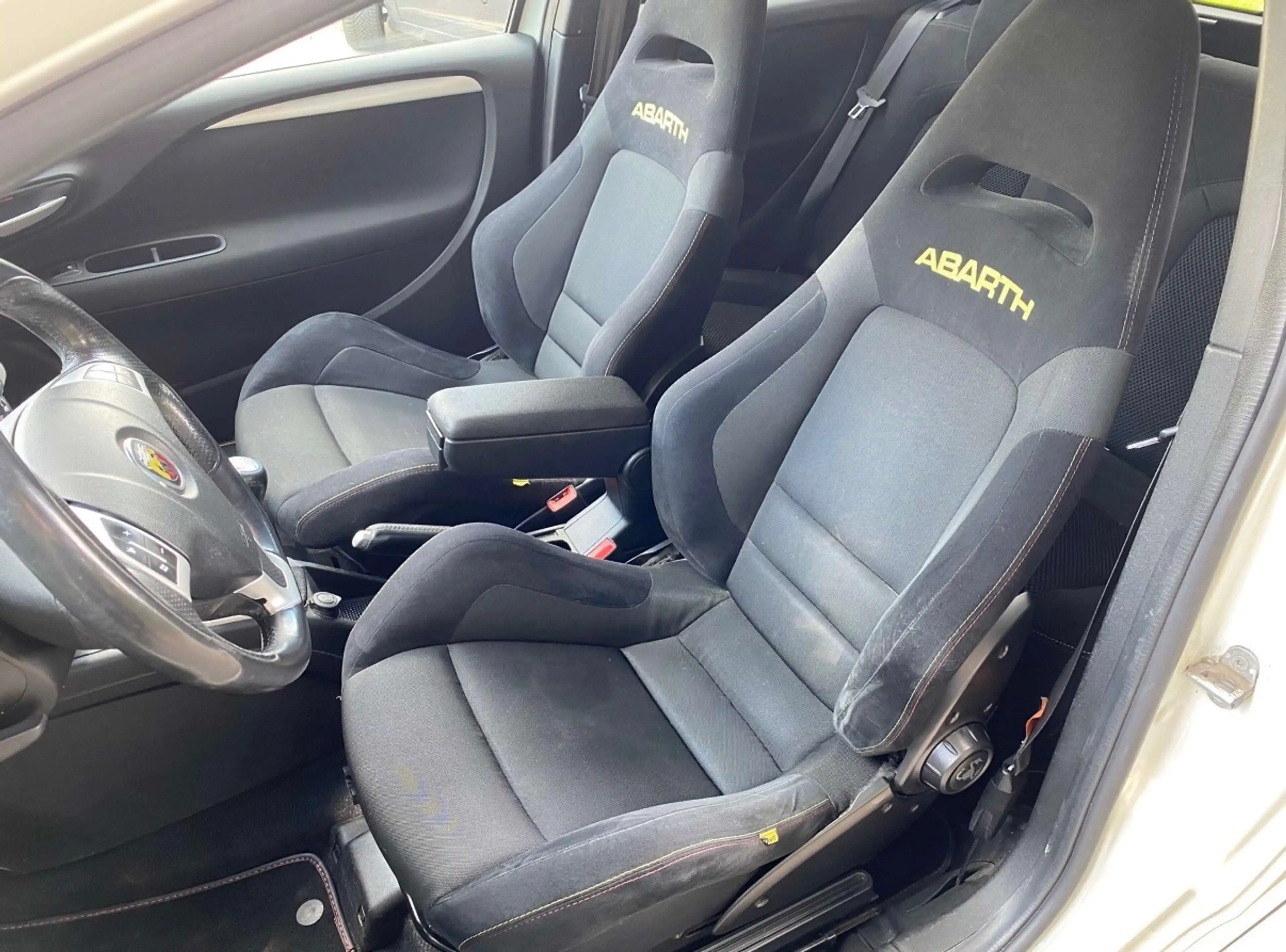 Fiat Punto Evo Punto EVO 1.4i (132kw) / baquets / Clim .. — photo 9