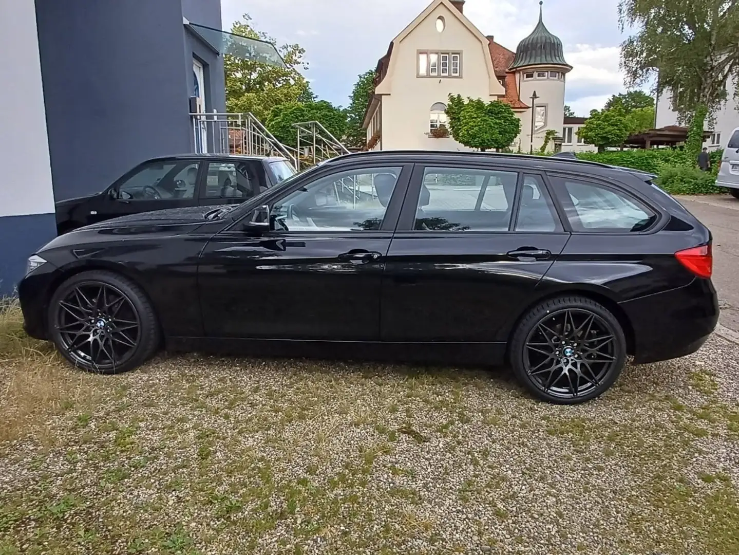 BMW 328 i xDrive Чорний - 1