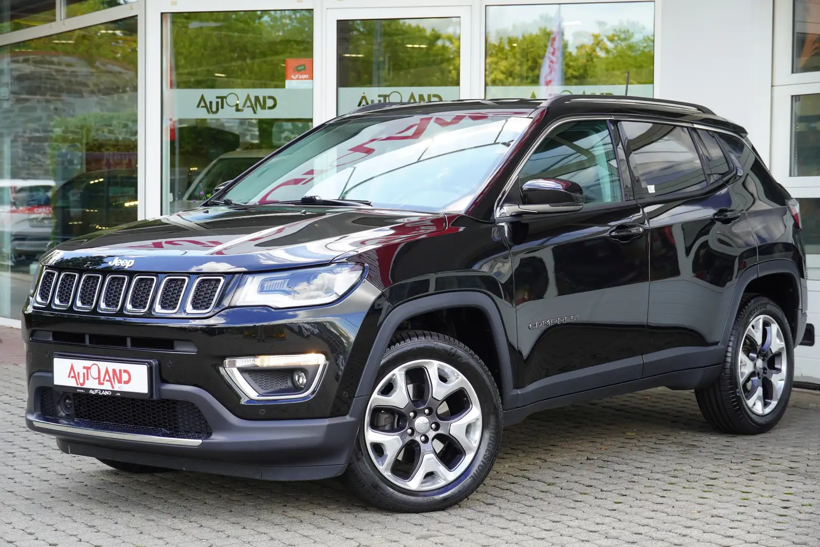 Jeep Compass 2.0 M-Jet Limited 4WD Navi Kamera Beats Zwart - 2
