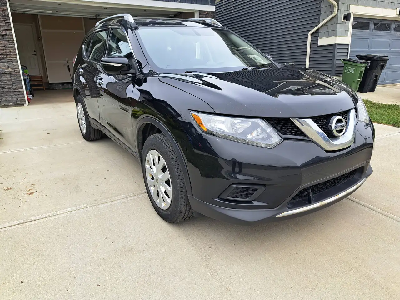 Nissan Rogue снимка Nissan Rogue