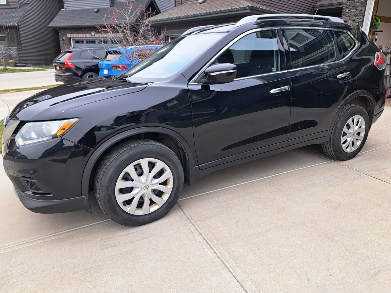 Nissan Rogue снимка Nissan Rogue