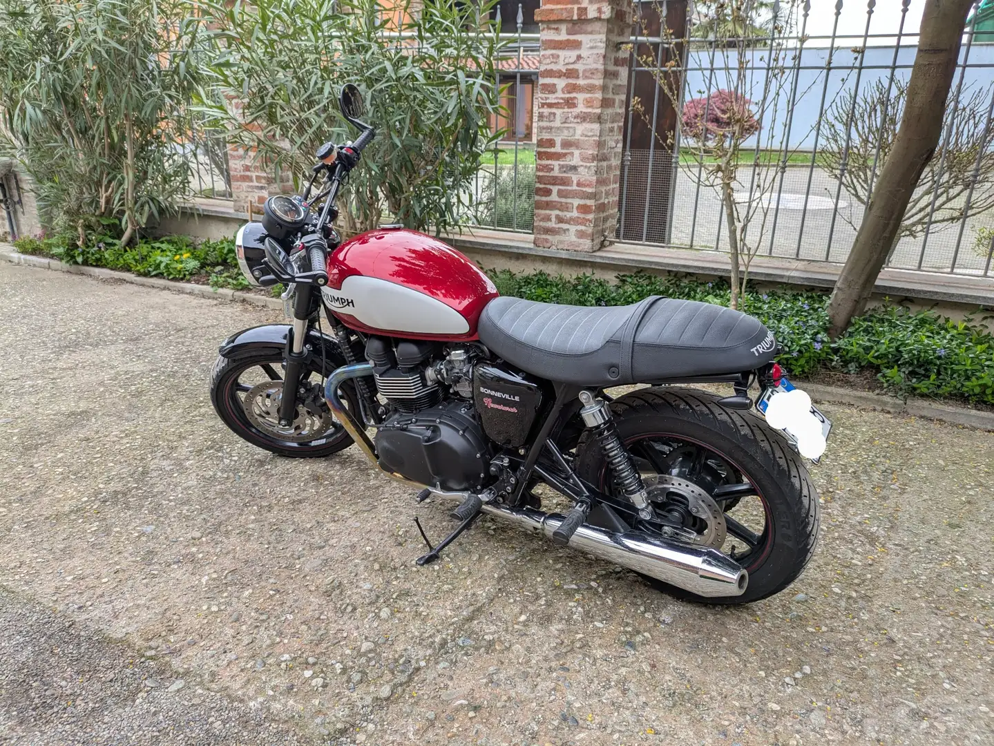 Triumph Bonneville Newchurch Special Edition Rouge - 2