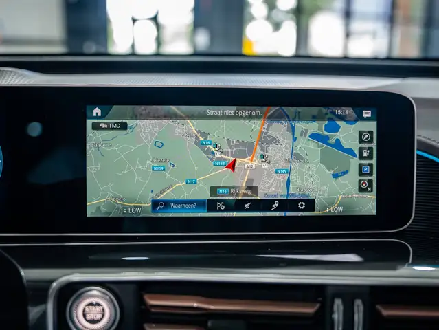 Mercedes-Benz EQC view 24