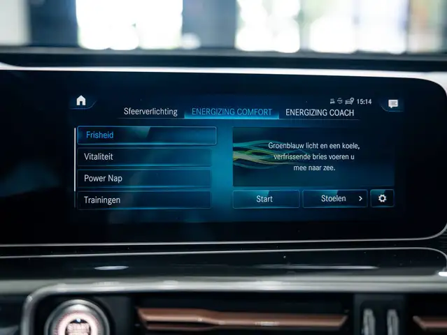 Mercedes-Benz EQC view 23