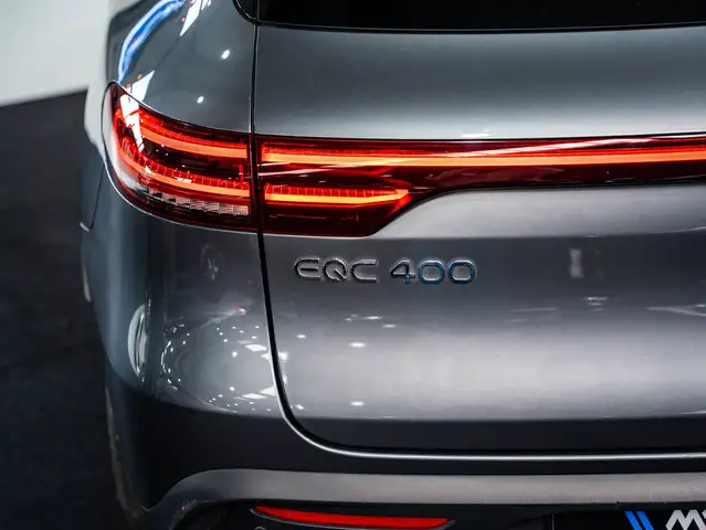 Mercedes-Benz EQC view 7